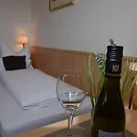 Zollersteighof Szálloda